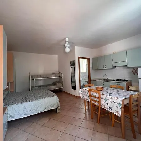 Serena アパートホテル