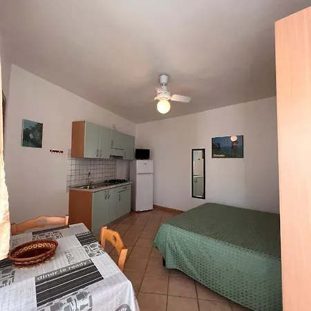 Serena アパートホテル