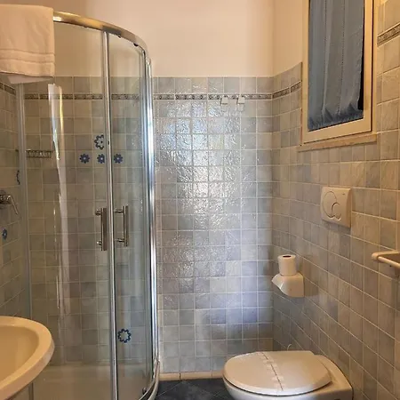 Serena アパートホテル ペスキチ