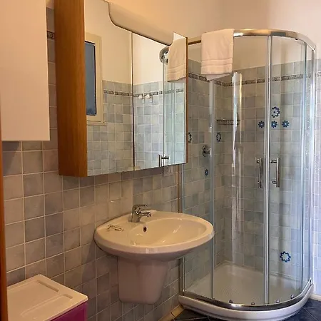 アパートホテル Serena ペスキチ