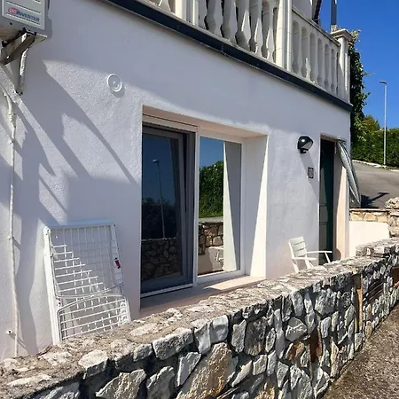 Ξενοδοχείο με διαμερίσματα Serena 3*